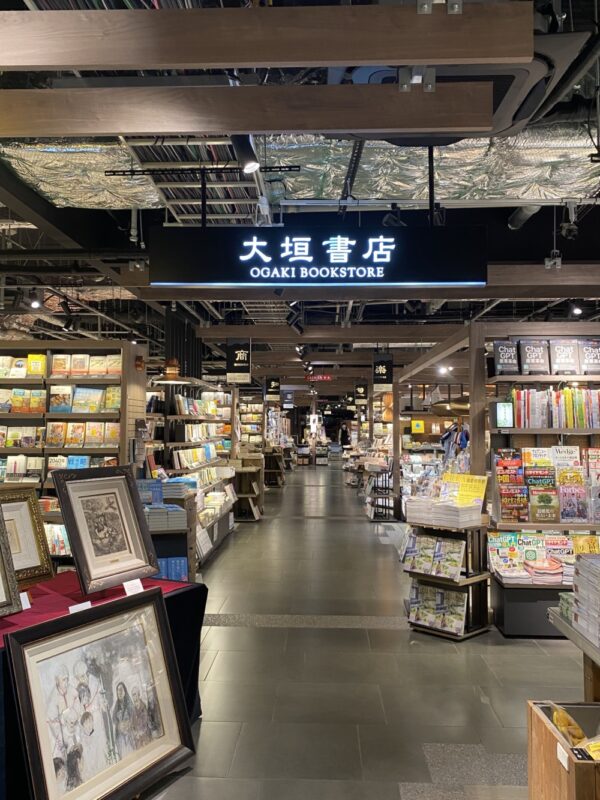  「テーマ別」と「旬」の店づくり