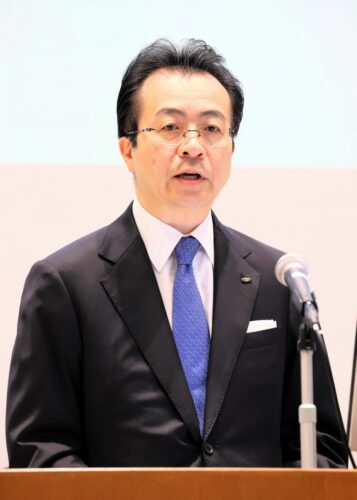  株主総会の中村史郎社長